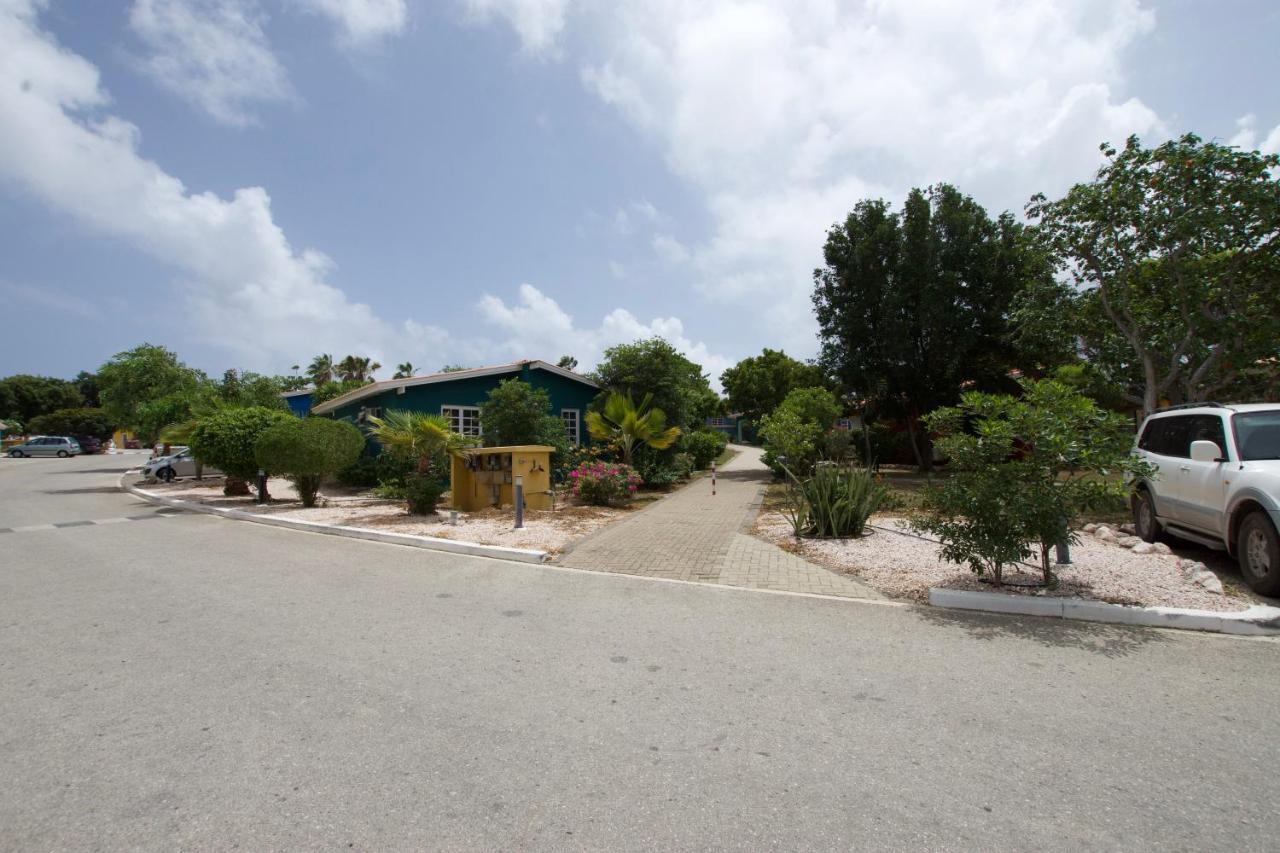 Seru Coral Apartment Willemstad Exterior photo